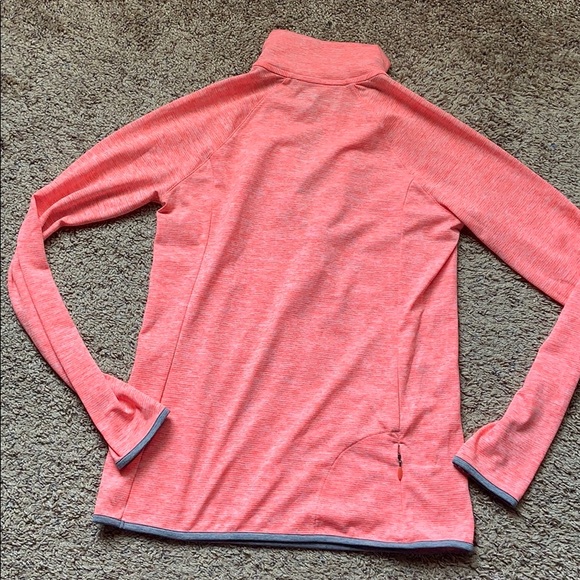 Under Armour Fitted Quarter Zip Jacket.🌀 - Picture 4 of 4